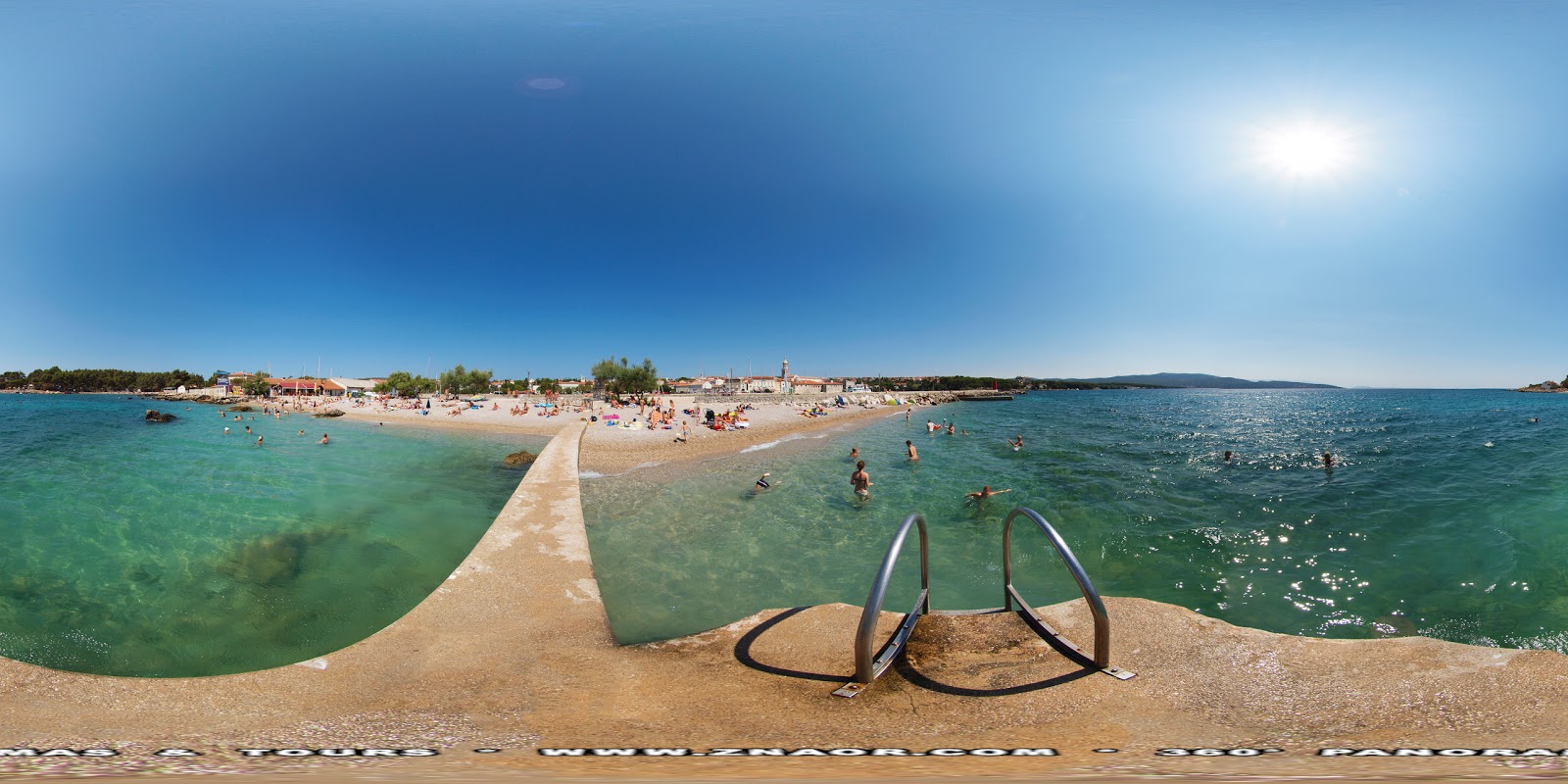 Zdjęcie Jezevac beach z małe zatoki