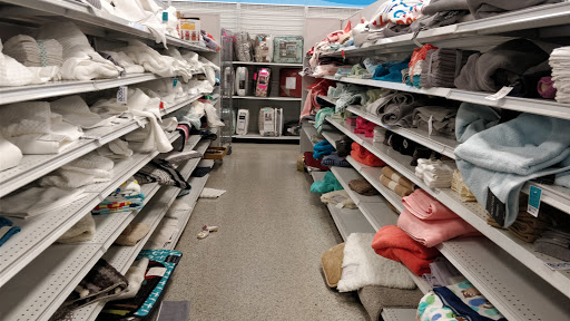 Clothing Store «Ross Dress for Less», reviews and photos, 5800 Baltimore National Pike, Catonsville, MD 21228, USA