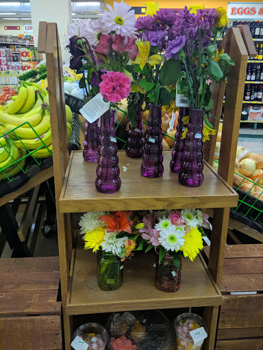 Supermarket «Foodland», reviews and photos, 103 W 1st St, Tuscumbia, AL 35674, USA