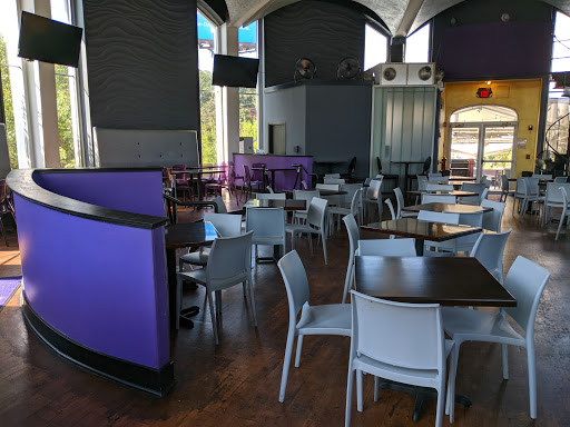 Cirque Daiquiri Bar & Grill image 1