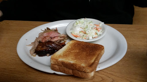 Barbecue Restaurant «Backwoods BBQ», reviews and photos, 5172 Hinkleville Rd, Paducah, KY 42001, USA