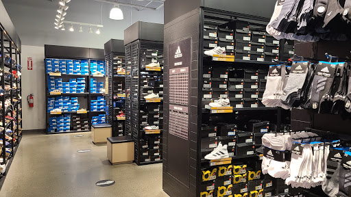 Shopping Mall «Seattle Premium Outlets», reviews and photos, 10600 Quil Ceda Blvd, Tulalip, WA 98271, USA