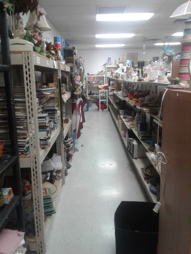 Thrift Store «Blue Bird Thrift Shop», reviews and photos, 1881 Apache Trail, Apache Junction, AZ 85119, USA