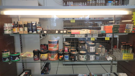 Cigar Shop «Rays Smoke Shop», reviews and photos, 16026 Cave Creek Road #1, Phoenix, AZ 85032, USA