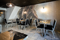 Atmosphère du Restaurant Crêperie La Gourmandise à Maen Roch - n°14