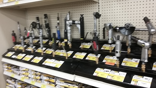 Hardware Store «Harbor Freight Tools», reviews and photos, 2658 Peters Creek Pkwy, Winston-Salem, NC 27127, USA