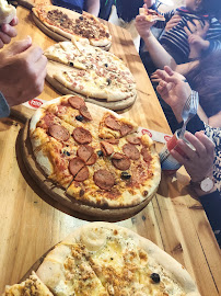 Plats et boissons du Pizzeria Pizza Charly Les Tables à Marseille - n°19