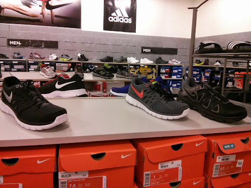 Department Store «JCPenney», reviews and photos, 90 W County Center, Des Peres, MO 63131, USA