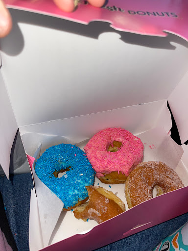 Donut Shop «Donut Day», reviews and photos, 18955 SW Tualatin Valley Hwy, Beaverton, OR 97006, USA