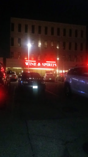 Wine Store «Hyde Park Wine & Spirits», reviews and photos, 2719 Madison Rd, Cincinnati, OH 45209, USA