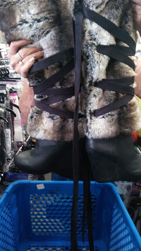 Thrift Store «Goodwill Brandon Superstore», reviews and photos, 1106 E Brandon Blvd, Brandon, FL 33511, USA