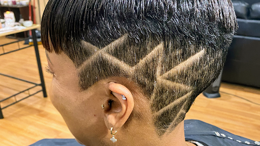 Beauty Salon «8 Cuts Hair Salon», reviews and photos, 159 S Telegraph Rd, Pontiac, MI 48341, USA