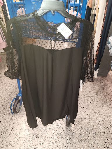 Clothing Store «Ross Dress for Less», reviews and photos, 3900 Sisk Rd, Modesto, CA 95356, USA