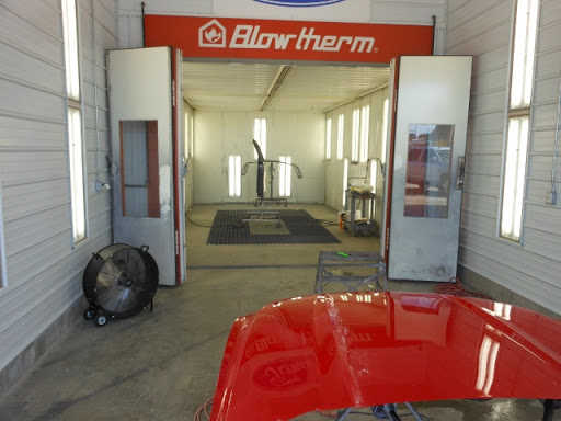 Andy's Auto Body en Flora