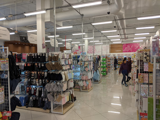 Shopping Mall «Crossroads Bellevue», reviews and photos, 15600 NE 8th St, Bellevue, WA 98008, USA