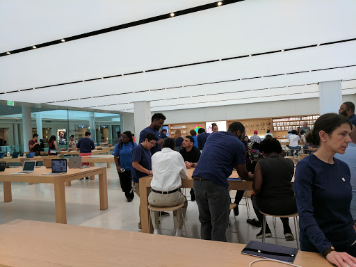 Computer Store «Apple Pentagon City», reviews and photos, 1100 S Hayes St, Arlington, VA 22202, USA