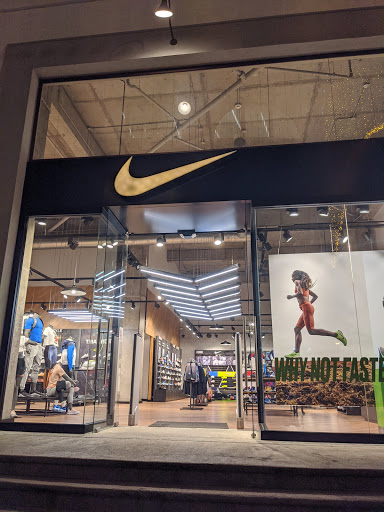 Nike Distrito Moda