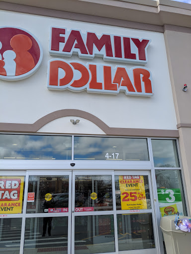 Dollar Store «FAMILY DOLLAR», reviews and photos, 322 S Broadway, Lawrence, MA 01843, USA