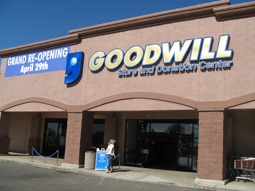 Thrift Store «Alma School & Ray Goodwill Retail Store & Donation Center», reviews and photos