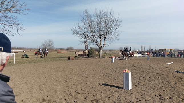 Horse riding club "Equestre" - Спортен комплекс