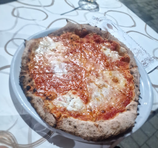 Arte Della Pizza in Rossano Stazione, Provincia di Cosenza