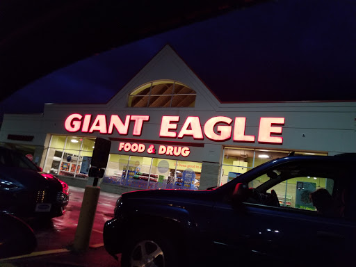 Supermarket «Giant Eagle Supermarket», reviews and photos, 6300 Biddulph Rd, Brooklyn, OH 44144, USA