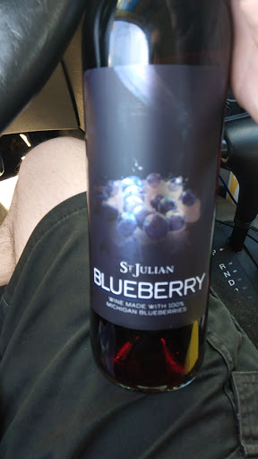 Liquor Store «Lighthouse Liquors», reviews and photos, 860 W Sherman Blvd, Muskegon, MI 49441, USA