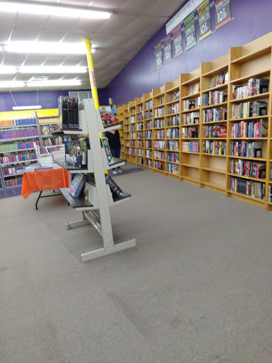 Used Book Store «Used Book Superstore», reviews and photos, 256 Cambridge St, Burlington, MA 01803, USA