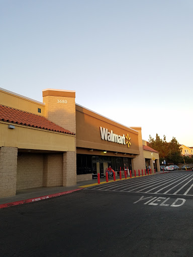 Discount Store «Walmart», reviews and photos, 3680 W Shaw Ave, Fresno, CA 93711, USA