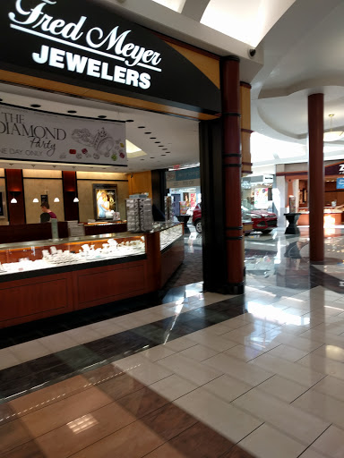 Fred Meyer Jewelers, 3700 Rivertown Pkwy #1200, Grandville, MI 49418, USA, 