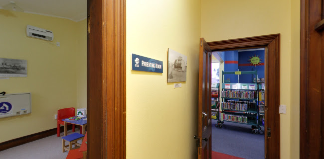 Ashhurst Community Library - Library