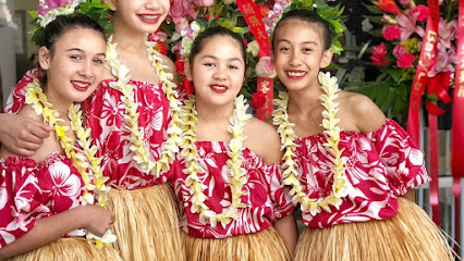Halau Hula a Kawika laua 'o Leinani/ Da hula studio