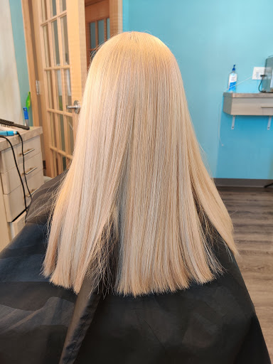 Beauty Salon «Color Luxe Salon & Nails», reviews and photos, 6571 Wilson Mills Rd, Mayfield Village, OH 44143, USA