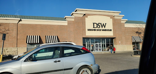 Shoe Store «DSW Designer Shoe Warehouse», reviews and photos, 23171 W Outer Dr, Allen Park, MI 48101, USA