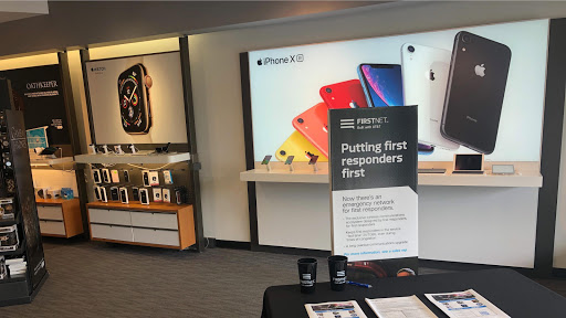 Cell Phone Store «AT&T», reviews and photos, 1580 Holcomb Bridge Rd #6, Roswell, GA 30076, USA