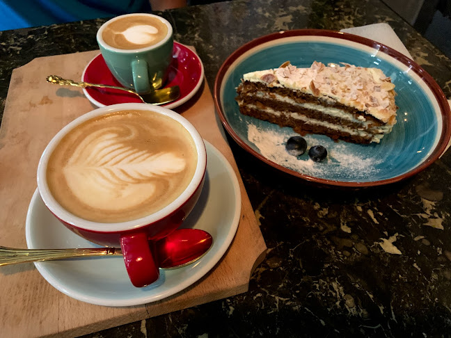 Blue Bird Cafe Hand Made Roastery - Kávézó