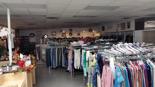 Thrift Store «Salvation Army Thrift Store», reviews and photos, 169 Lincoln Way W, Chambersburg, PA 17201, USA