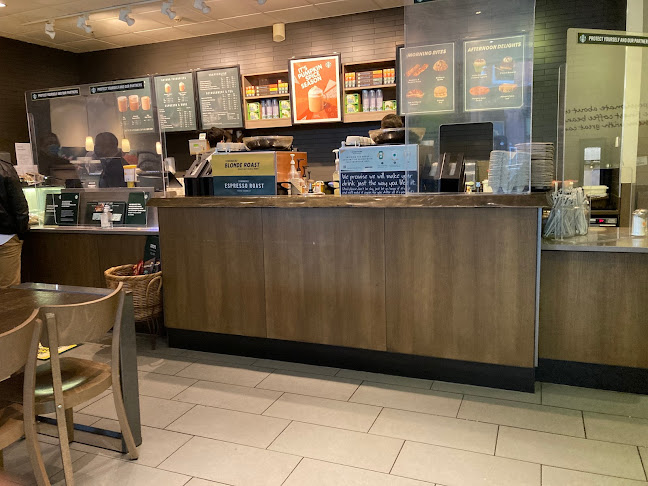 Comments and reviews of Starbucks Victoria Square