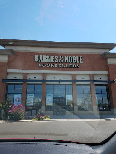 Book Store «Barnes & Noble», reviews and photos, 102 Commons Dr, Geneva, IL 60134, USA