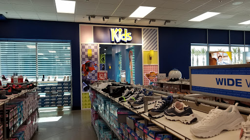 SKECHERS Warehouse Outlet