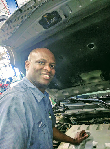 Auto Repair Shop «Victory Auto Service & Glass», reviews and photos, 8098 Brooklyn Blvd, Brooklyn Park, MN 55445, USA