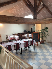 Atmosphère du Restaurant Auberge du Mont Myon à Val-Revermont - n°1