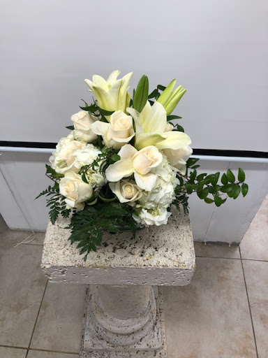 Florist «Flowers to Go Miami», reviews and photos, 7068 NW 50th St, Miami, FL 33166, USA
