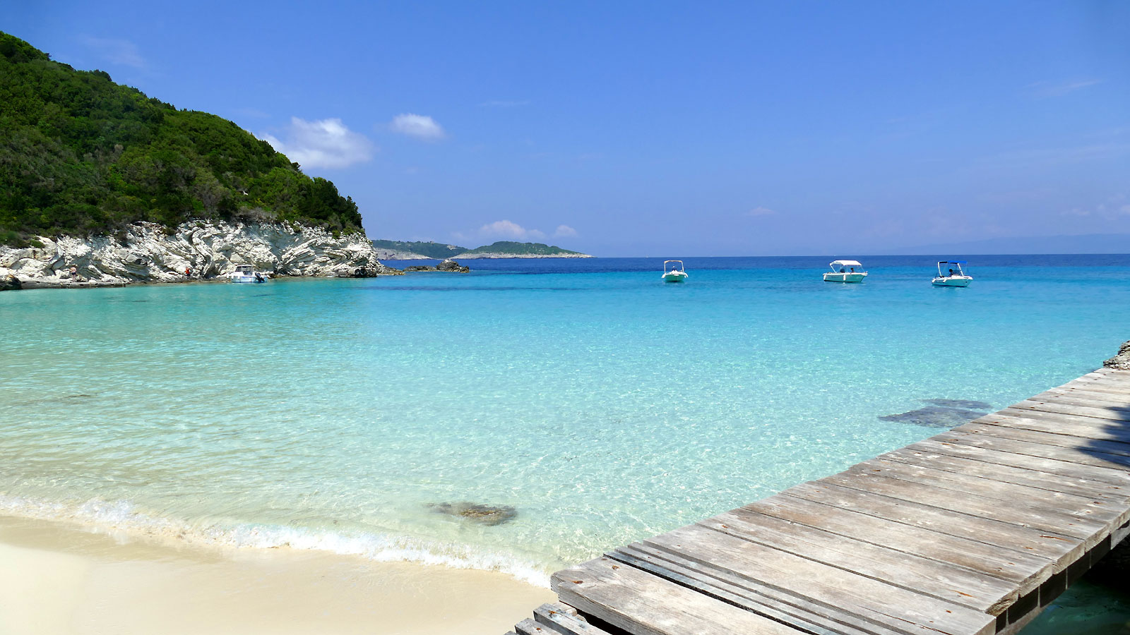 Foto de Vrika beach con #42