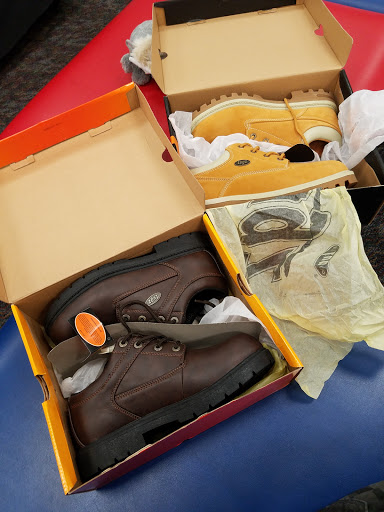 Shoe Store «Shoe Carnival», reviews and photos, 4835 W 77th St, Burbank, IL 60459, USA