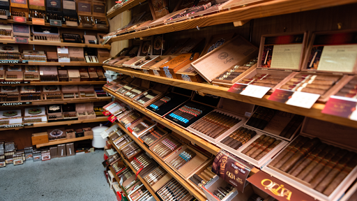 Cigar Shop «MC Cigar Shop and Lounge», reviews and photos, 3331 Lithia Pinecrest Rd, Valrico, FL 33596, USA