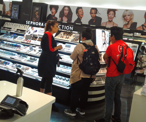 Cosmetics Store «SEPHORA», reviews and photos, 2077 Tyler St & Riverside Freeway, Riverside, CA 92503, USA