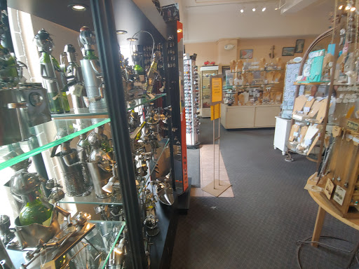 Jewelry Store «Gray Jewelers», reviews and photos, 172 Johns Pass Boardwalk W, Madeira Beach, FL 33708, USA