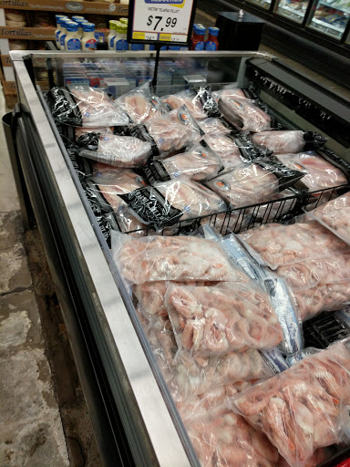 Supermarket «FoodMaxx», reviews and photos, 1950 W 11th St, Tracy, CA 95376, USA