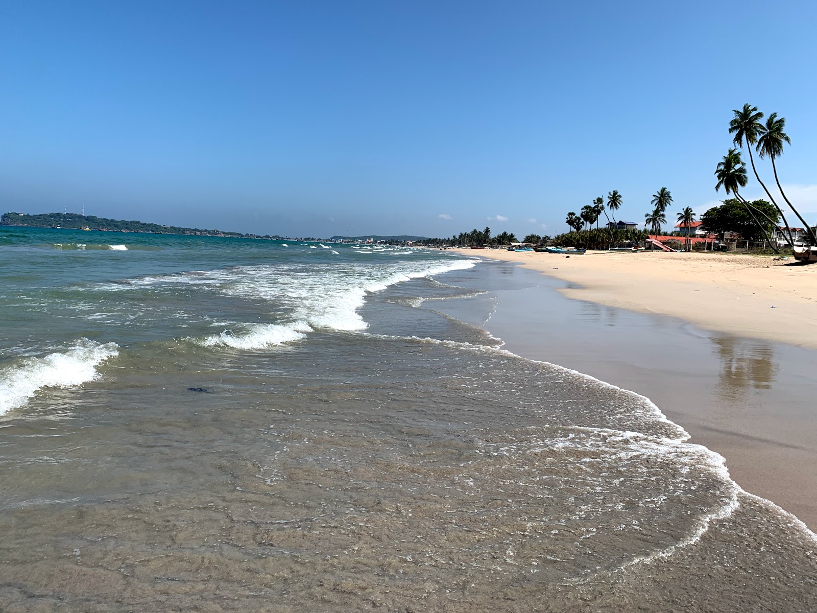 Photo de Uppuveli Beach zone des équipements